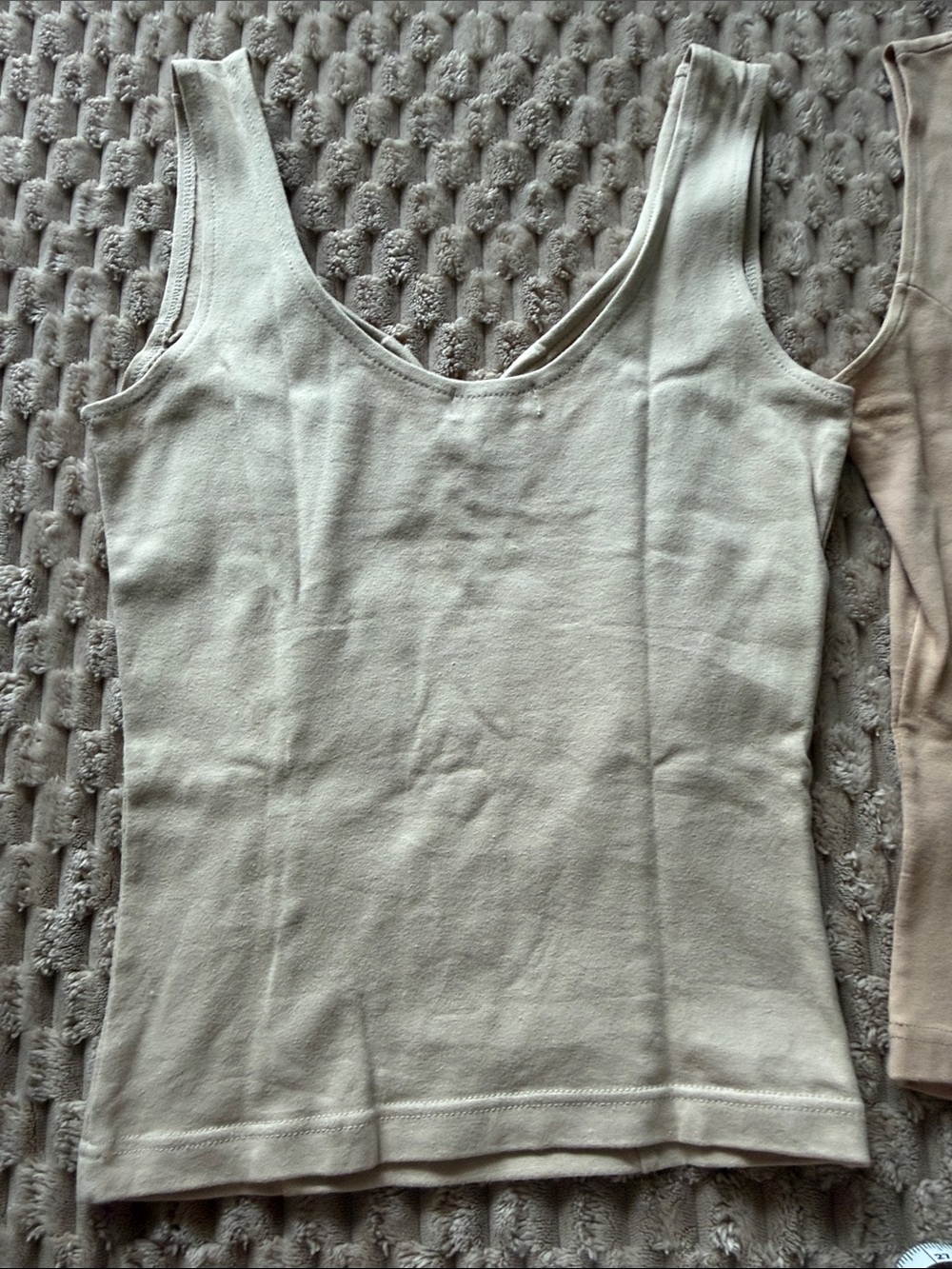 2 Everyday Ribbed V-Neck Tank — Cream & Tan - Picture 6 of 9